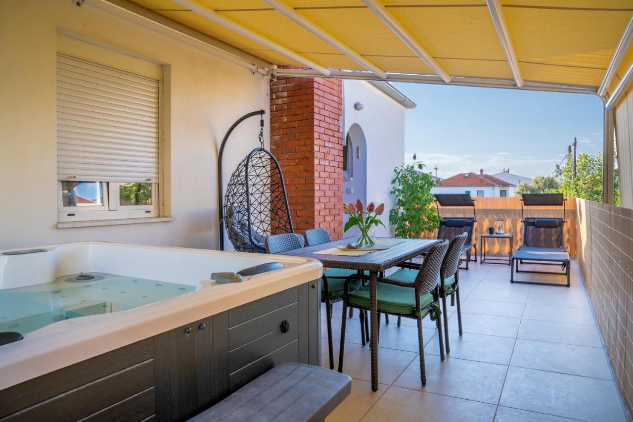 Apartment Paula With Private Jacuzzi And Parking- Near The Beach Zadar Luaran gambar