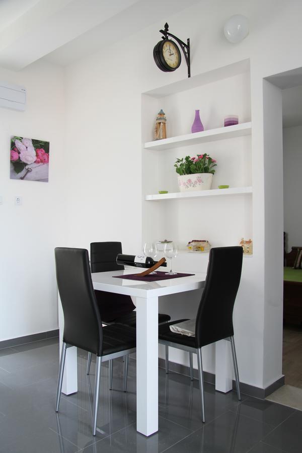 Apartment Paula With Private Jacuzzi And Parking- Near The Beach Zadar Luaran gambar