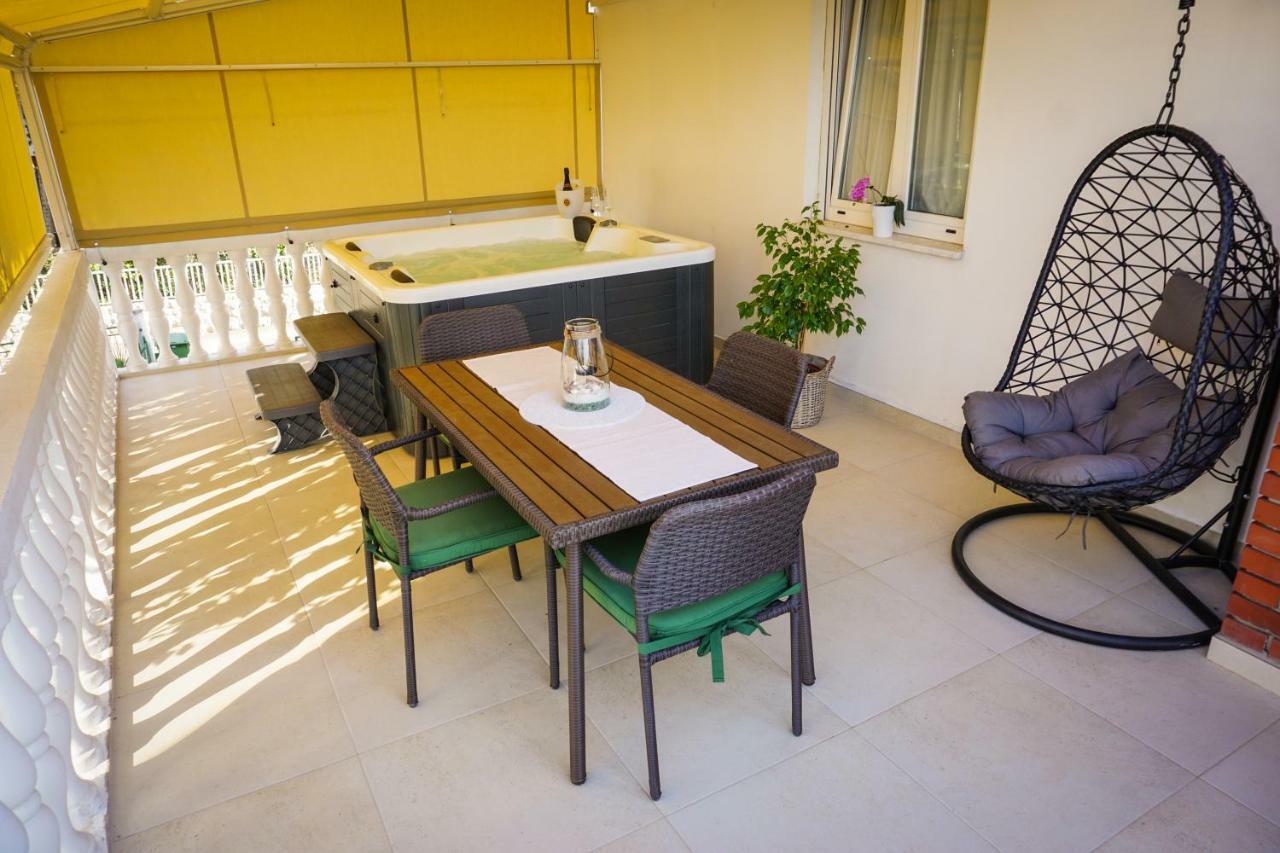 Apartment Paula With Private Jacuzzi And Parking- Near The Beach Zadar Luaran gambar