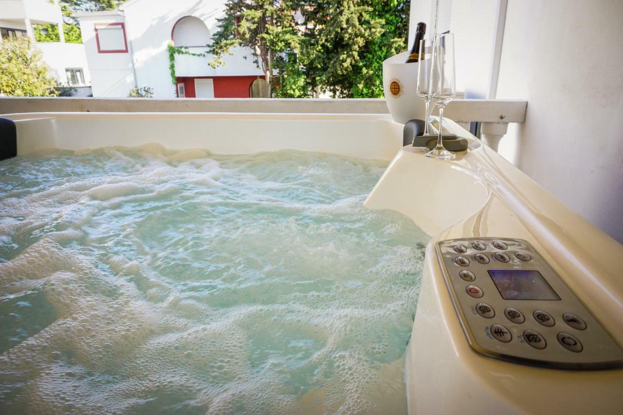Apartment Paula With Private Jacuzzi And Parking- Near The Beach Zadar Luaran gambar