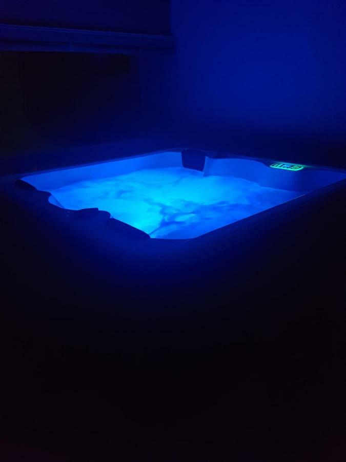 Apartment Paula With Private Jacuzzi And Parking- Near The Beach Zadar Luaran gambar